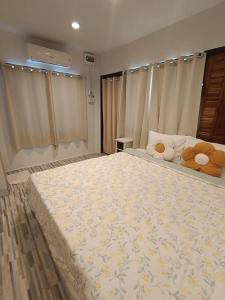 บ้านสุขใจ อัมพวา