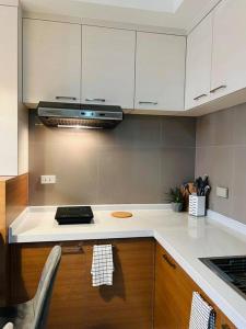 HIGHLY RECOMMENDED La Nooq MNL - Cozy 1BR Skyline view in Mandaluyong