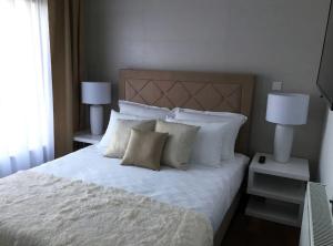Modern Villa with Private Heated Pool and Lounge Area for a Relaxing Stay