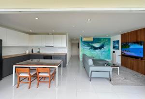 Karon Butterfly Seaview Home