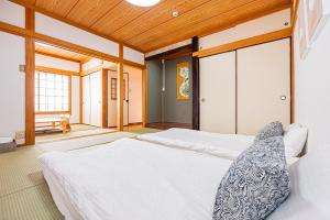 NEW OPEN! japanse house,! nearest akabane station 6ldk mix 15 people, shinjuku 14 min,shibuya 19 min,tokyo 15 min