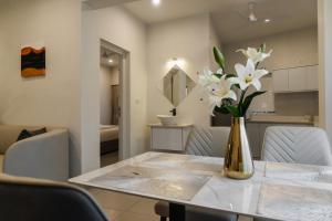 7 Suites Apart Hotel