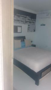 Casa Hotel avenida 22 cerca a escenario deportivos iglesias y clinicas Cra17a21a 27