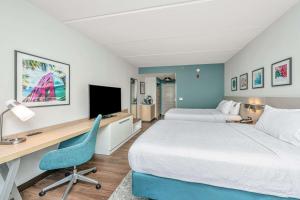 Queen Room with Two Queen Beds room in Hilton Garden Inn Charleston Airport