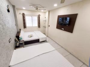 Treebo yatri grah kshipra T hotel