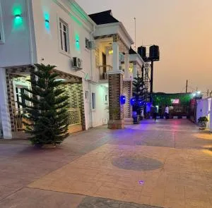 Denver Luxury Suites, Sagamu - Ijebu Igbo