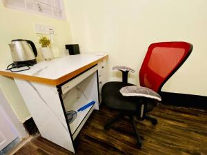 Mini Studio close to Quest Mall