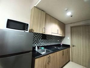 1 Bedroom with Balcony Near MOA