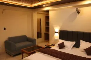 The Ghungrees - Solan