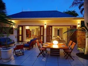 Charming Tropical Villa pool & garden - Calodyne