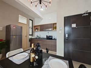 Kempas Dsummit Residences by Antlerzone