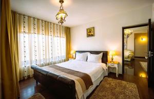Comfort Double Room with City View room in Calea Poienii Penthouse