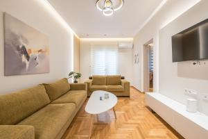 Dream Athens Stay Cozy 3BR with balcony