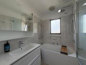 Coasterly Osterley AVE Unit 1