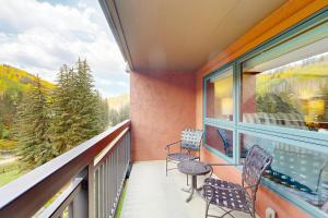 Lion Square Lodge South 450