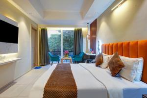 RJK Sector 49 Residency Near Huda Metro Station