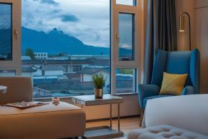 Lijiang Old Town Echarm Plus Hotel