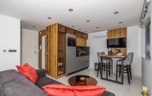 Gorgeous Apartment In Crikvenica 