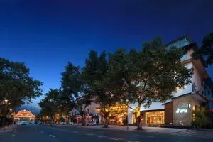 Return to Emei Hotel - Лешань