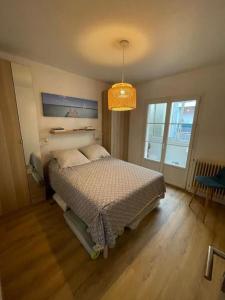 Beautiful - Balcony - Close train and port