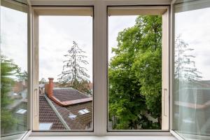 New tiny studio 2 near Uni & Hospital