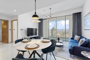 Luxe Living in 1 Bedroom apartment at 17 Icon Bay