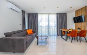 Lovely Apartment In Crikvenica