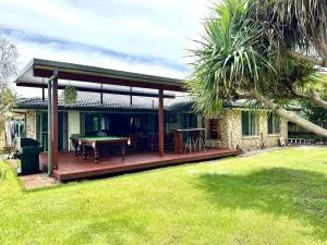 Pandanus Paradise. Newly renovated 4 bedroom home - Pottsville