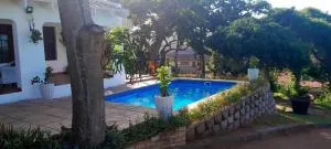 The Cottage on West - Paddock