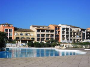 GASDON - Golfe de St-Tropez - Gassin - Studio cabine dans résidence avec piscine bord de mer