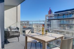 Mercury-Tower Apartments with Pool