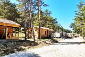 Campings Camping La Pinatelle : photos des chambres