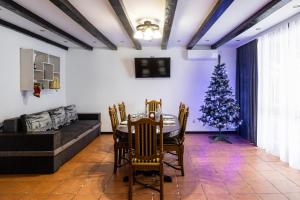 Шале Парламент, Яблуниця