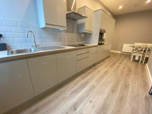1 bed Apt close to Leeds Arena Sleeps up to 4 people 3GA