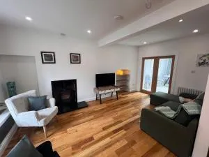 Alfies Little Townhouse - Shercock