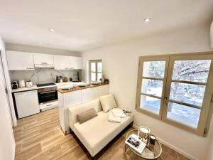 Saint Tropez High Standing 1