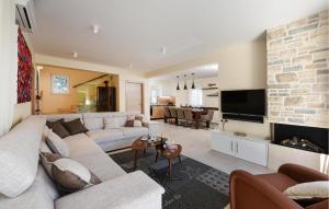 Stunning Home In Novalja