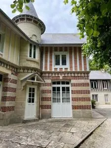 The Coach House - Saint-Côme-de-Fresné