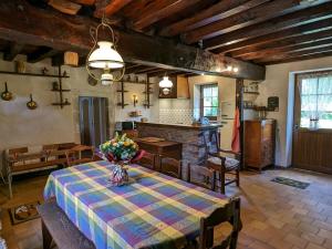 Maison de campagne avec jardin et parking près de Neuvy-Saint-Sépulchre - FR-1-591-645