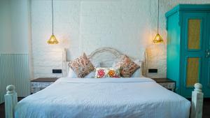 Aloha on the Ganges Ganga View with Infinity Pool 2BHK 203 by Almost Heaven