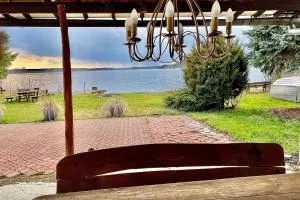 Dom Nad Brzegiem Jeziora - Rybical