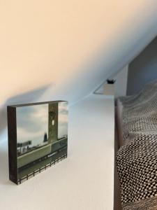 Helles Giebelzimmer im Altbau