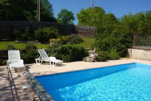 Maison spacieuse à Loubressac avec piscine privée