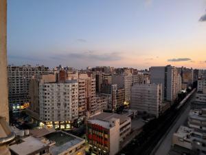 Charming 3-Bedroom Apartment in Alexandria with City View