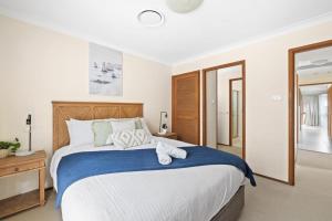 Private Ensuite Queen Room - Centrally Located at Milperra