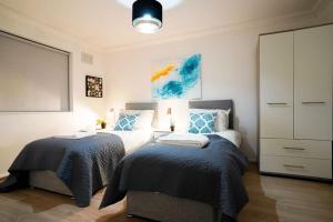 Charming 4BR for large Groups