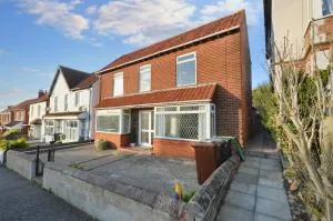 Highland House - West Runton