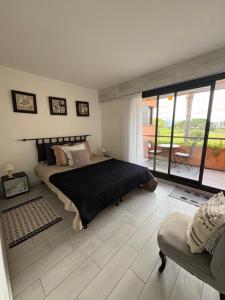 Appartements Saint Cyprien Golf View 2 bedrooms Apartment , 900 m from the beach : photos des chambres