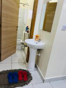 Uniplex Homes 2 bedroom with 2 beds