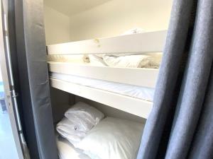 Appartements Studio 2 a 4 personnes avec piscine commune chauffee - Wifi - AARON : photos des chambres